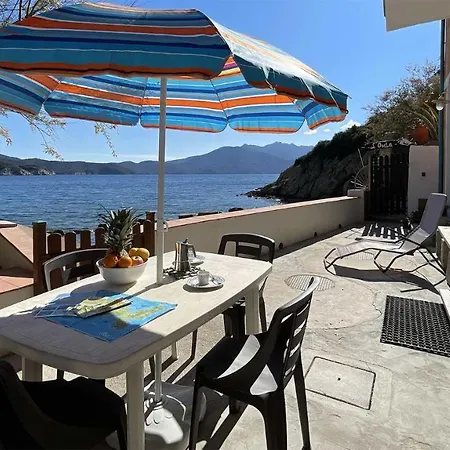 Vakantiehuis Casa La Nave Enfola - Argonautivacanze *